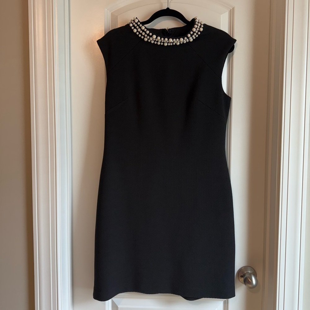 Eliza J Black Sheath Mini Dress Sleeveless Crew Neck